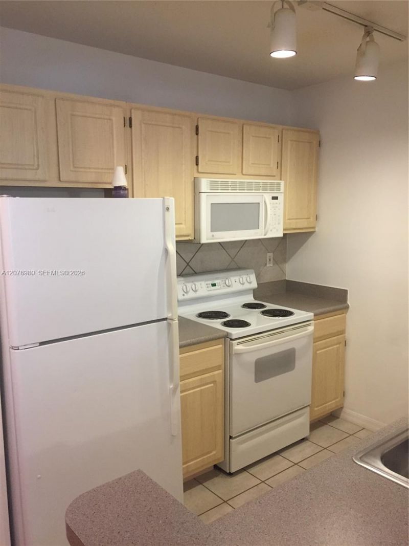 2665 SW 37th Ave, Unit 209, Miami, FL 33133 Photo