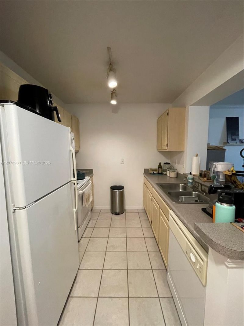 2665 SW 37th Ave, Unit 209, Miami, FL 33133 Photo