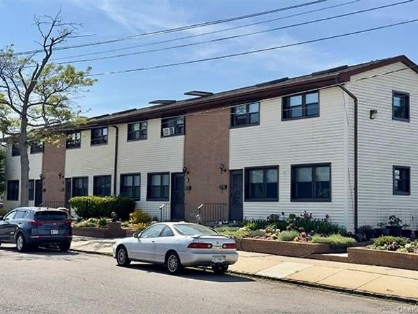5 Merman Place , Unit 5, Babylon, NY 11702