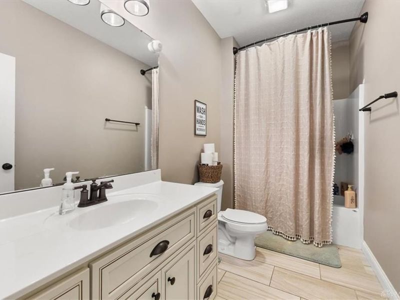 1005 Haverhill Drive, Troy, OH 45373 Photo 11