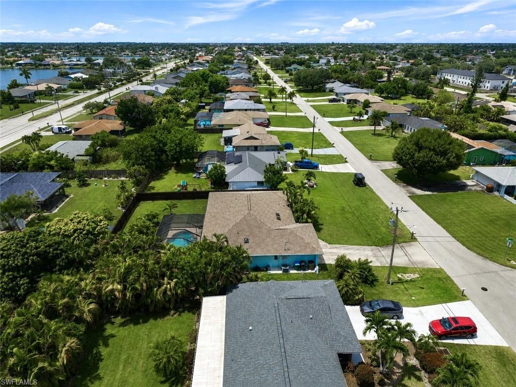 1114 NE Van Loon Ln, Cape Coral, FL 33909 Photo