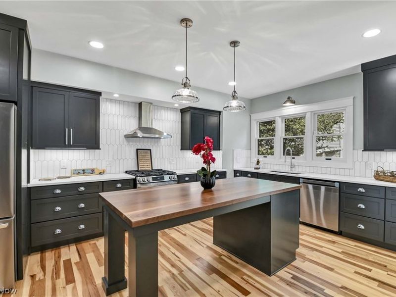 4114 Archwood Avenue, Cleveland, OH 44109 Photo 13