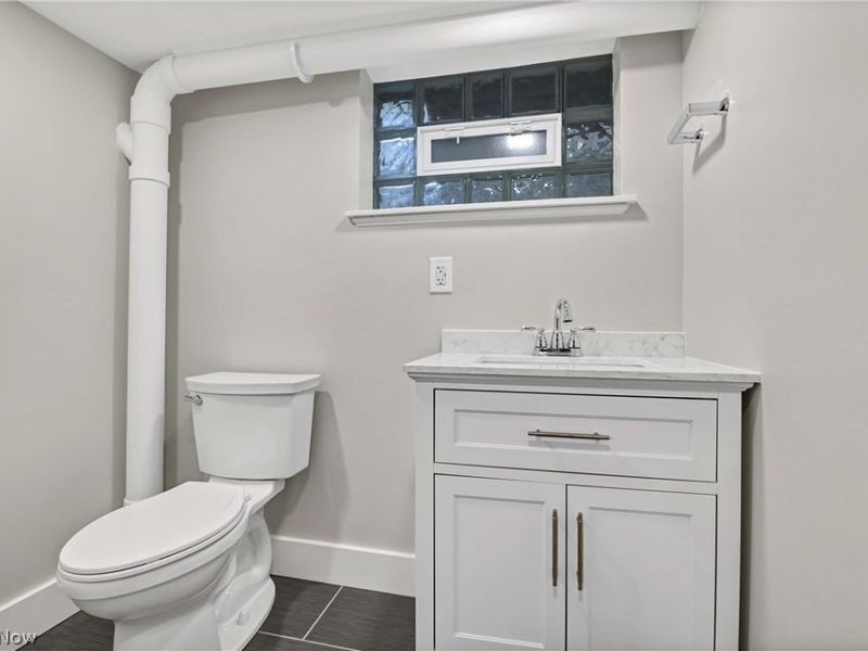 4114 Archwood Avenue, Cleveland, OH 44109 Photo 38