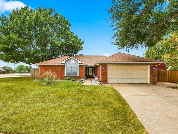 2714 Skyview Drive, Corinth, TX 76210
