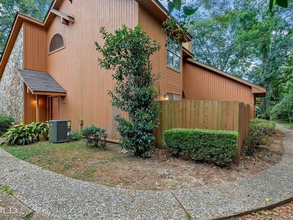 3328 Eastwood Drive, Shreveport, LA 71105