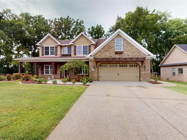 103 McGlocklin Way , Bowling Green, KY 42101