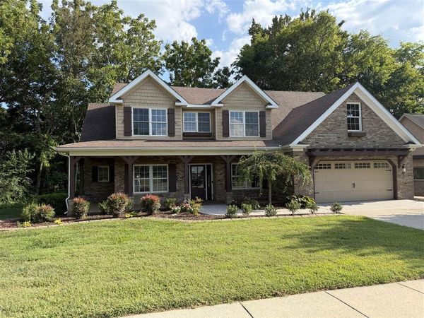 103 McGlocklin Way , Bowling Green, KY 42101