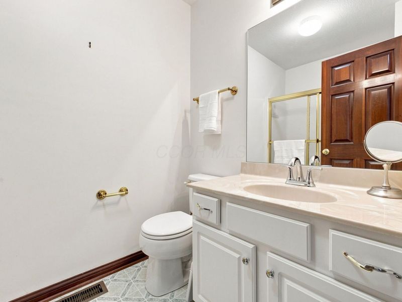 578 Chadwood Drive , Gahanna, OH 43230 Photo 17