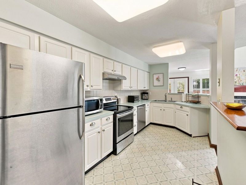 578 Chadwood Drive , Gahanna, OH 43230 Photo 6