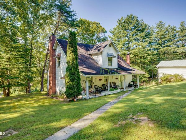 3808 Combs Ridge Road, Honaker, VA 24260