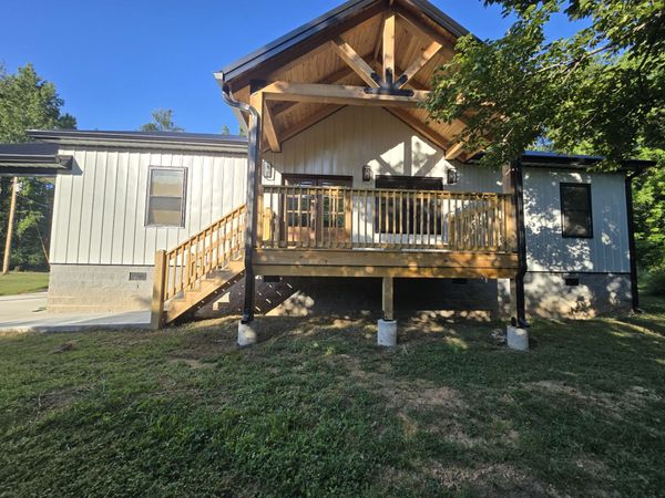 1051 Highway 48 South , Centerville, TN 37033