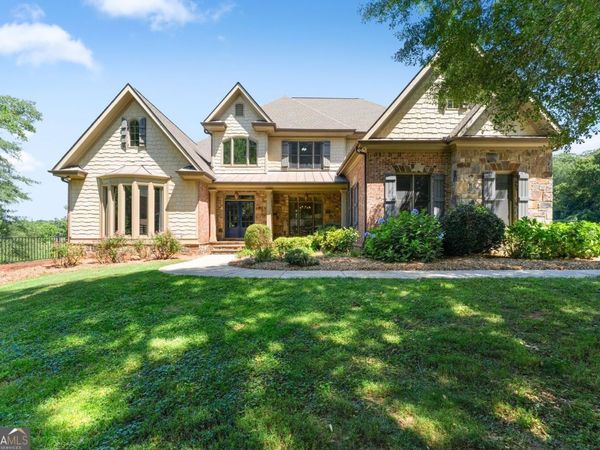 6077 Green Tree Lane, Gainesville, GA 30506