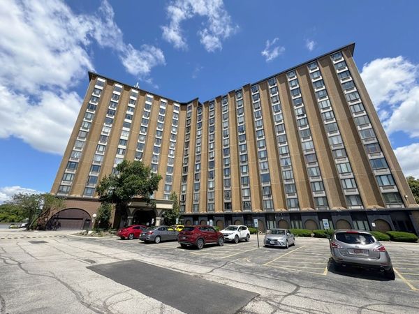 1 Renaissance Place , Unit 617, Palatine, IL 60067