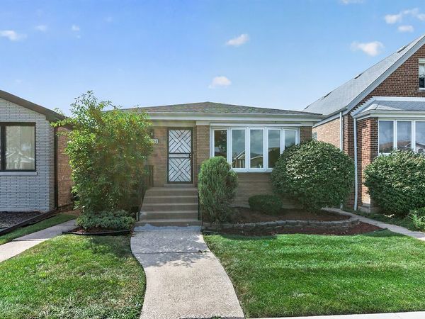 5624 S Merrimac Avenue , Chicago, IL 60638
