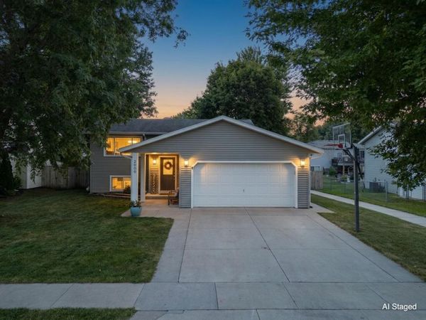 2000 23 1/2 Street SE, Rochester, MN 55904