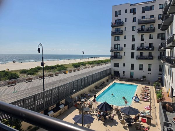 100 W Broadway, Unit 3J, Long Beach, NY 11561