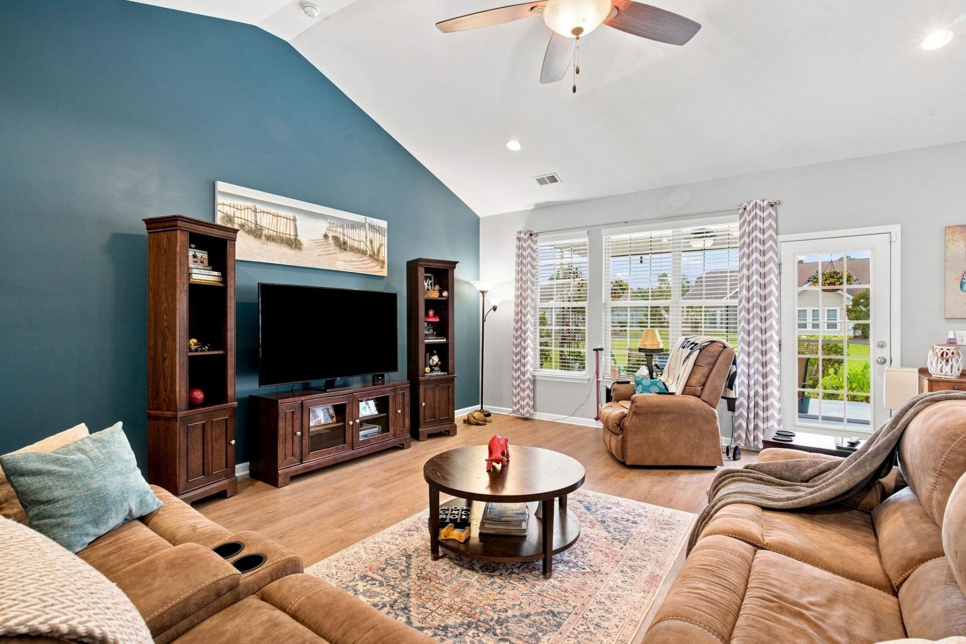 437 Coral Harbor Dr. Photo 22