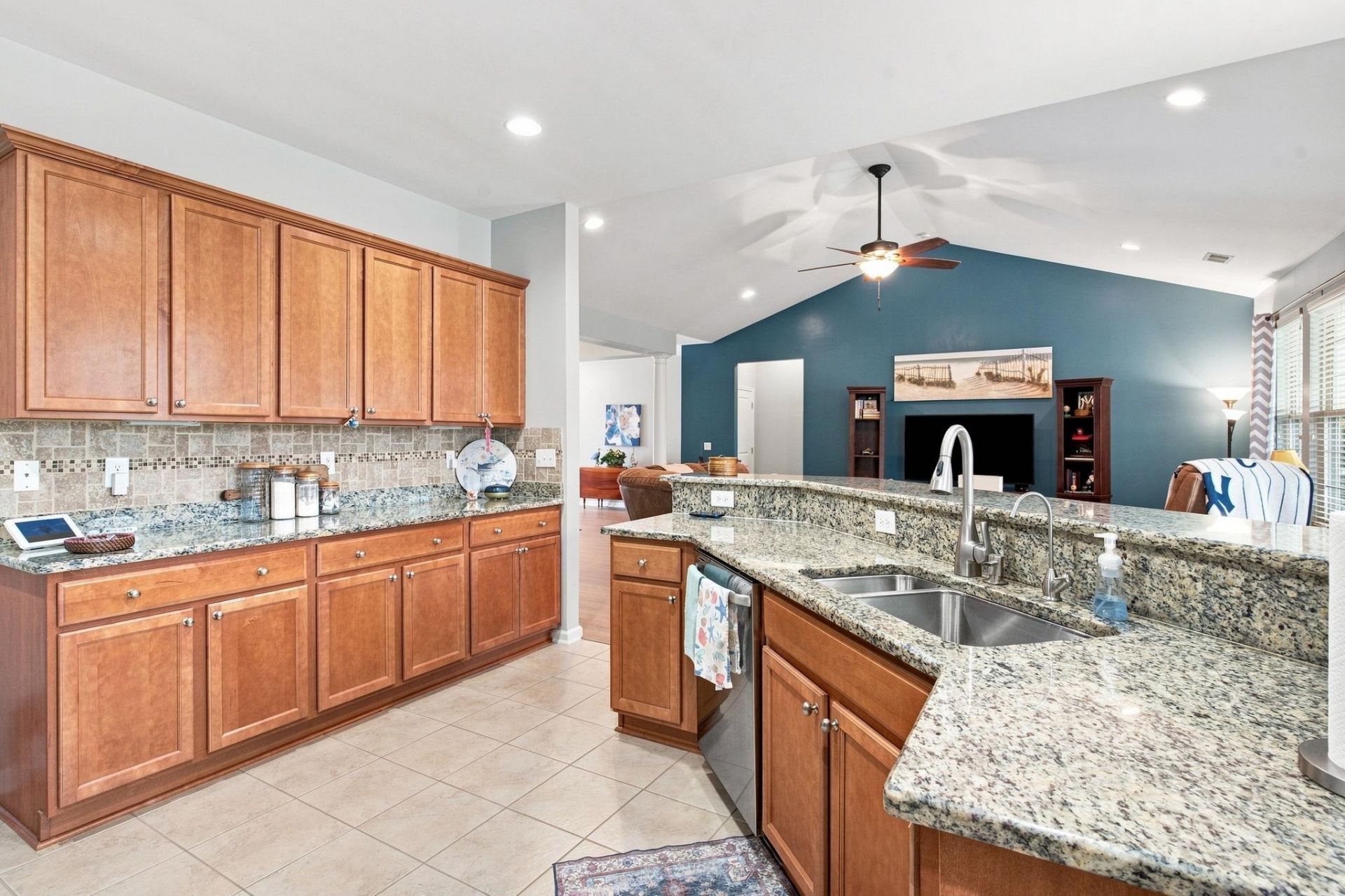 437 Coral Harbor Dr. Photo 30