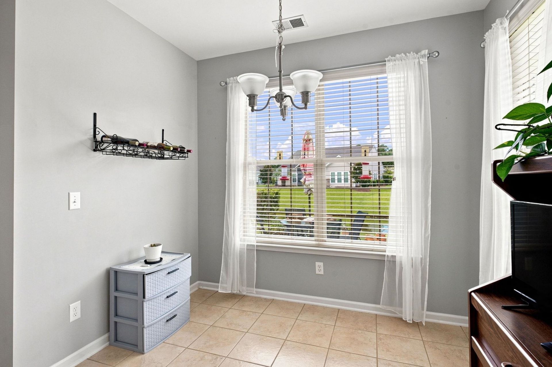 437 Coral Harbor Dr. Photo 31