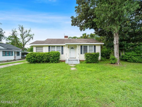 8944 1ST Avenue, Jacksonville, FL 32208