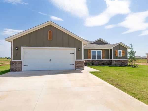 1725 Elm Circle, Tuttle, OK 73089