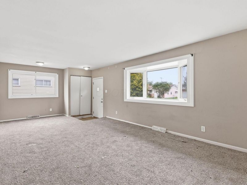 1497 Selkirk Road , Columbus, OH 43227 Photo 15