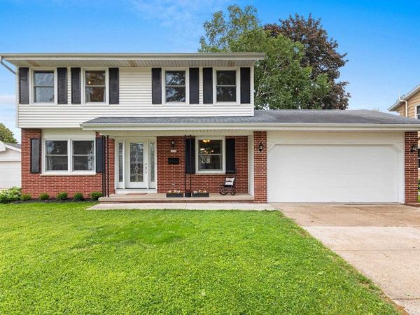 1116 REICHOW STREET, Oshkosh, WI 54902