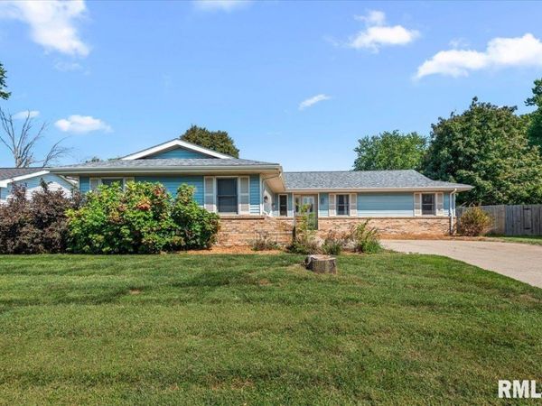 2517 COLUMBUS Circle, Springfield, IL 62703
