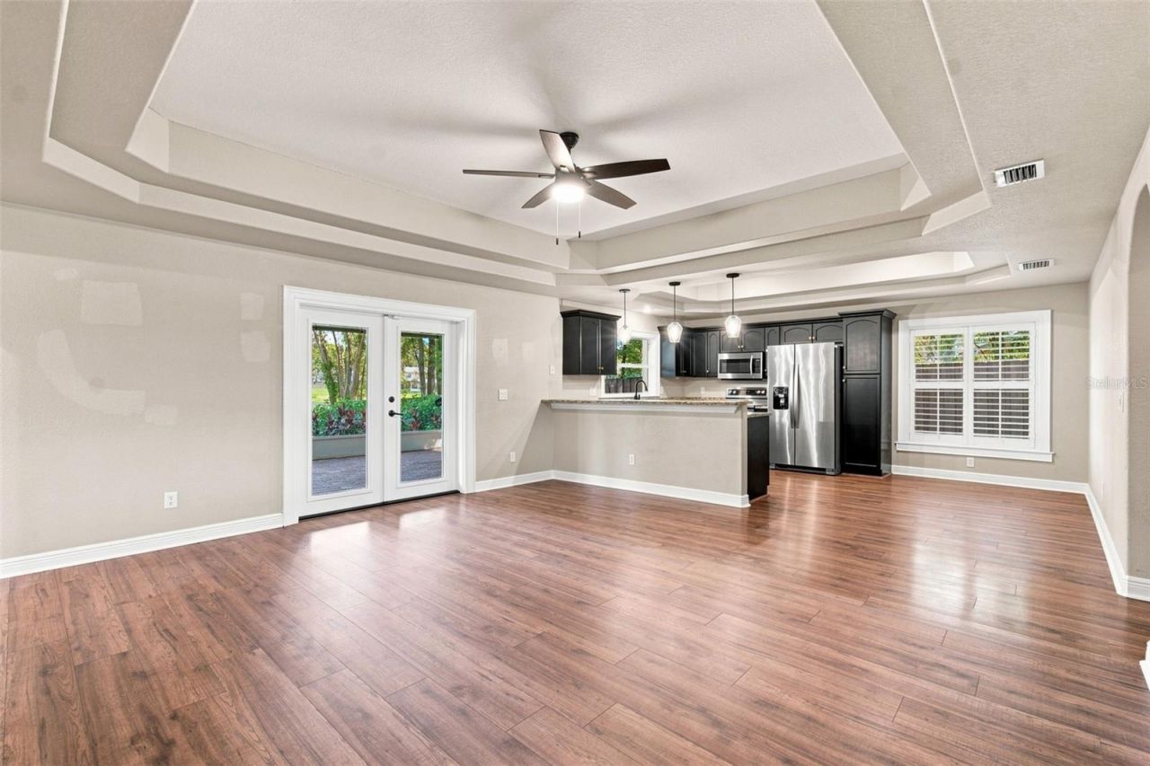 1109 S Pine Lake Drive, Tampa, FL 33612 Photo