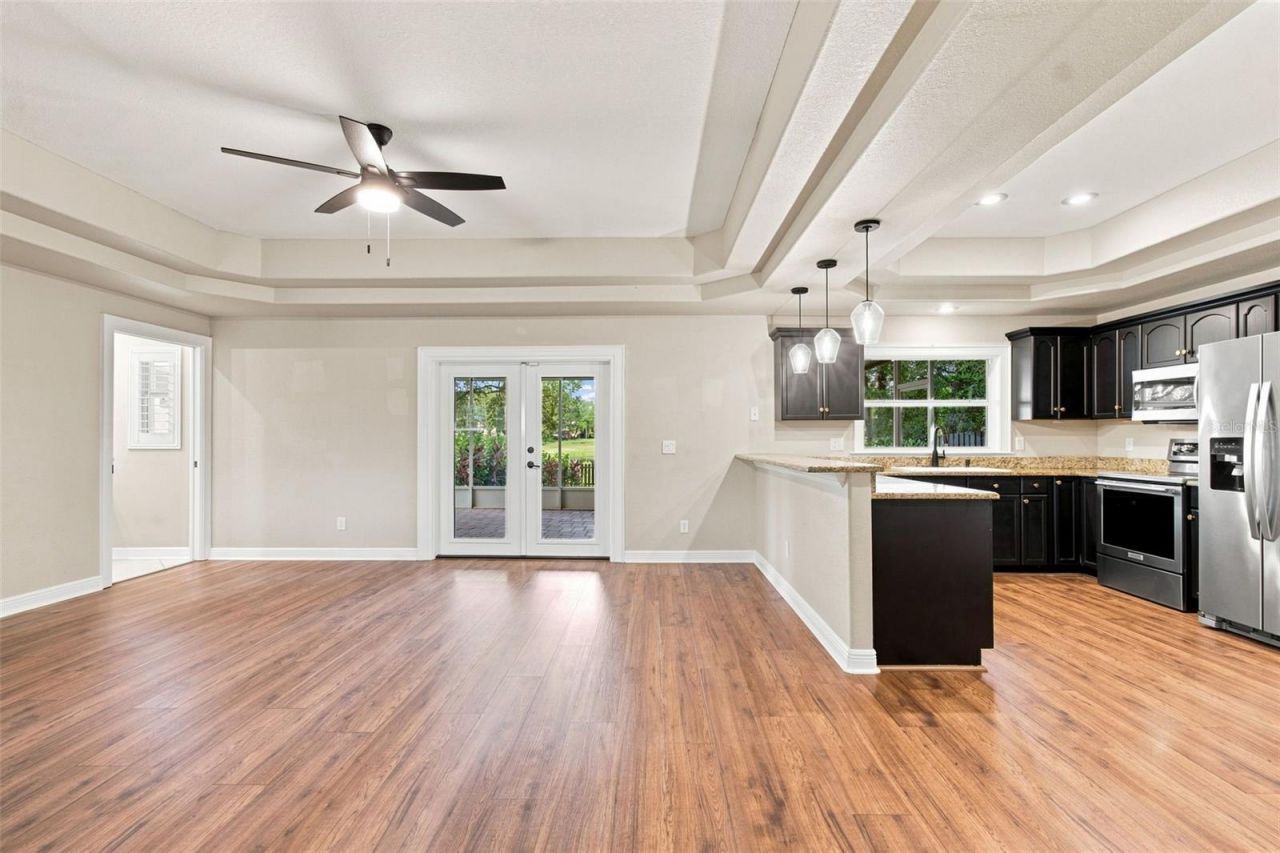 1109 S Pine Lake Drive, Tampa, FL 33612 Photo