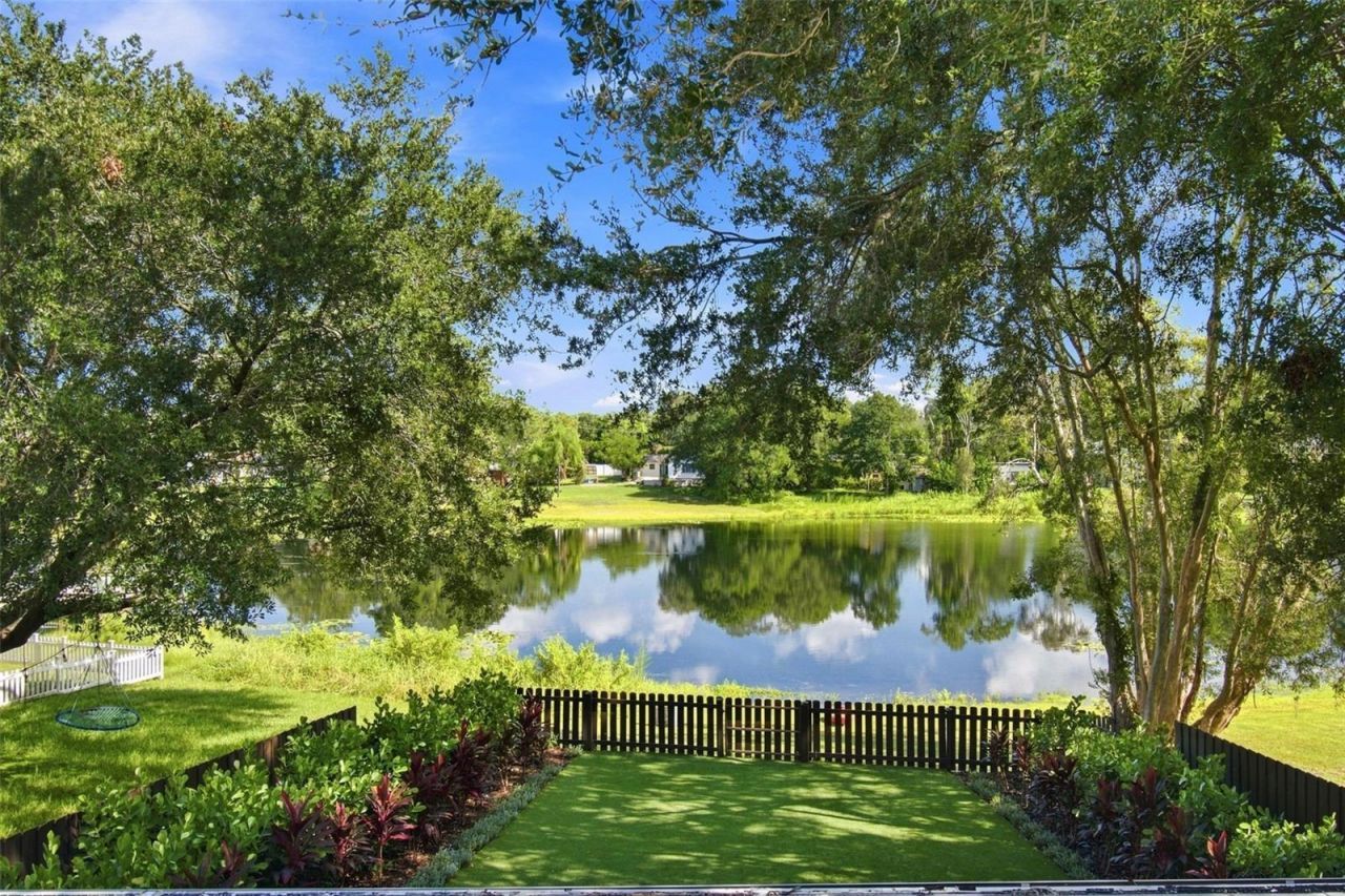 1109 S Pine Lake Drive, Tampa, FL 33612 Photo