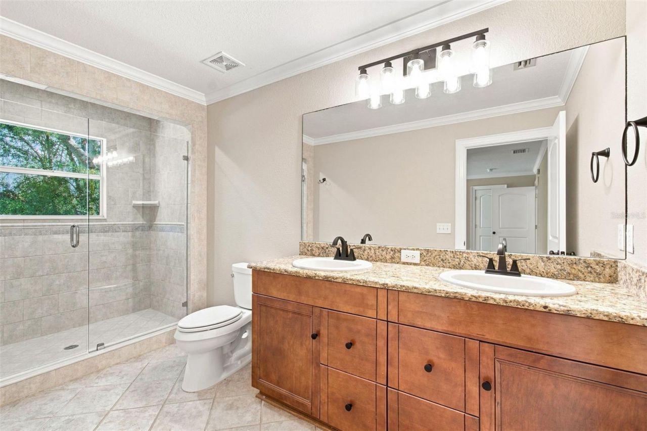 1109 S Pine Lake Drive, Tampa, FL 33612 Photo