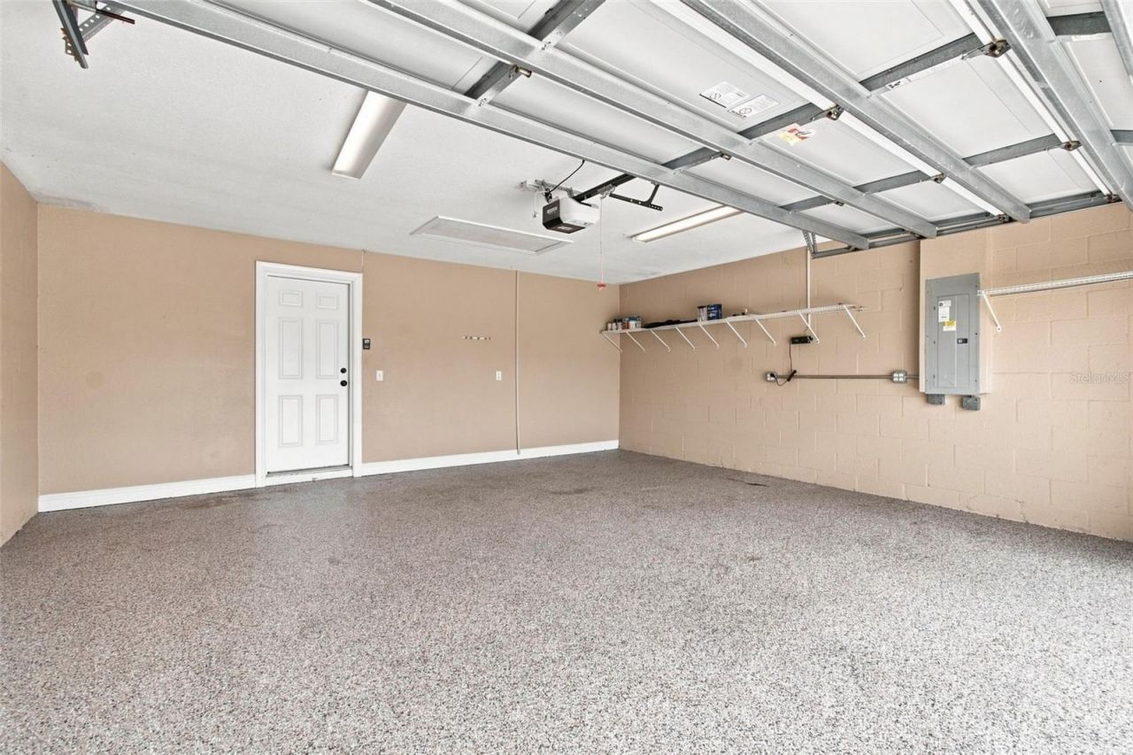 1109 S Pine Lake Drive, Tampa, FL 33612 Photo