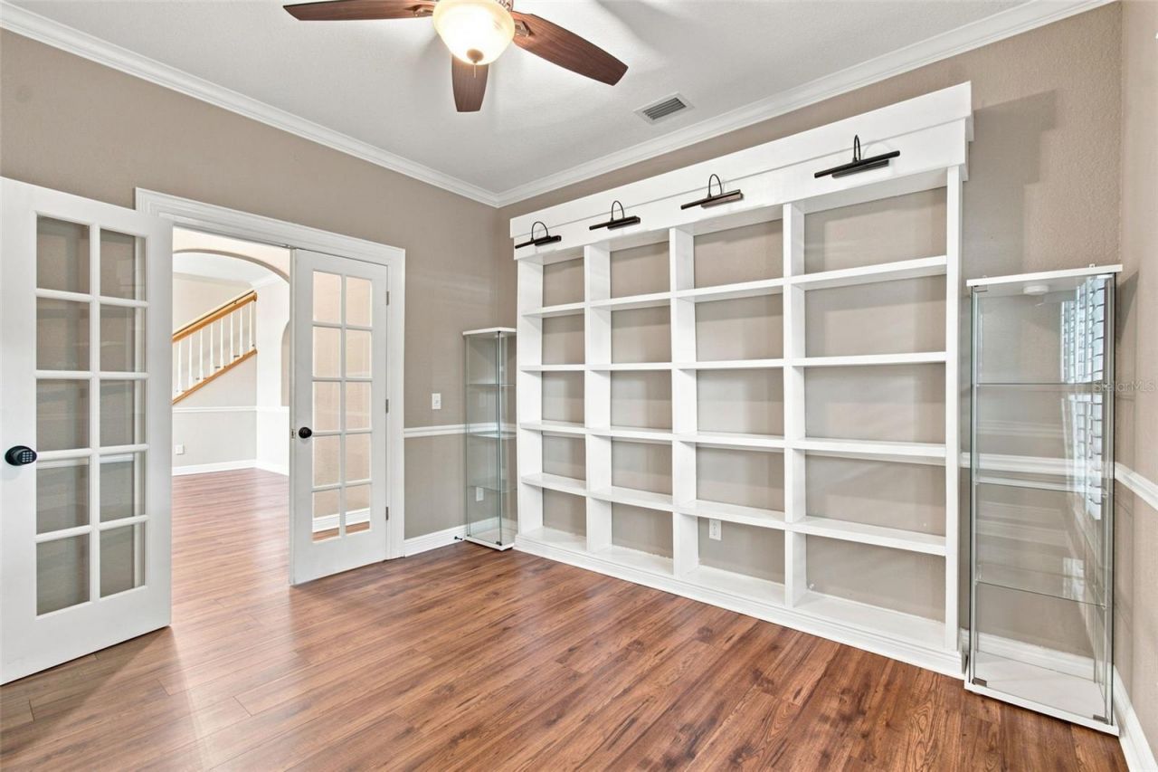 1109 S Pine Lake Drive, Tampa, FL 33612 Photo