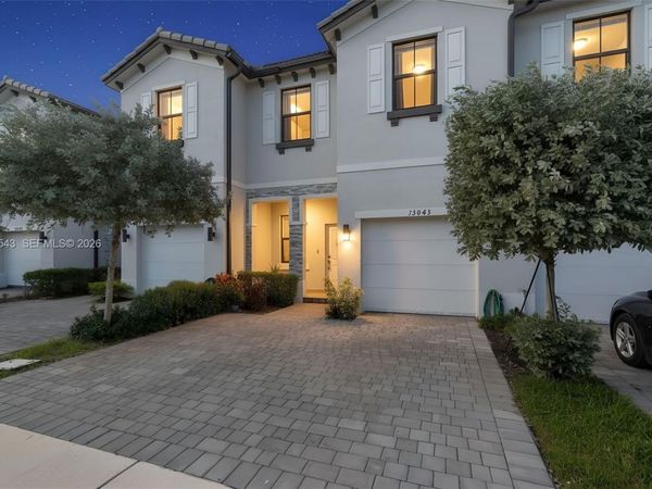 13043 SW 286th Way, Homestead, FL 33033