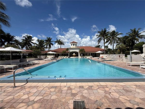 Unit 718, Aventura, FL 33180