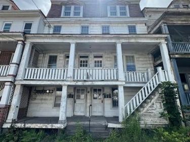 101 W WATER STREET, NEW PHILADELPHIA, PA 17959