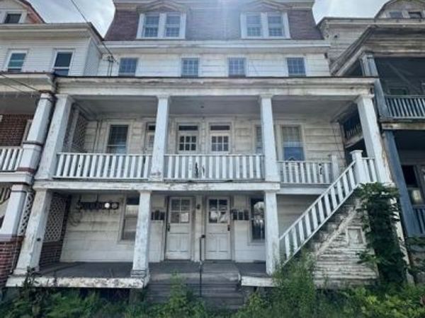 101 W WATER STREET , NEW PHILADELPHIA, PA 17959