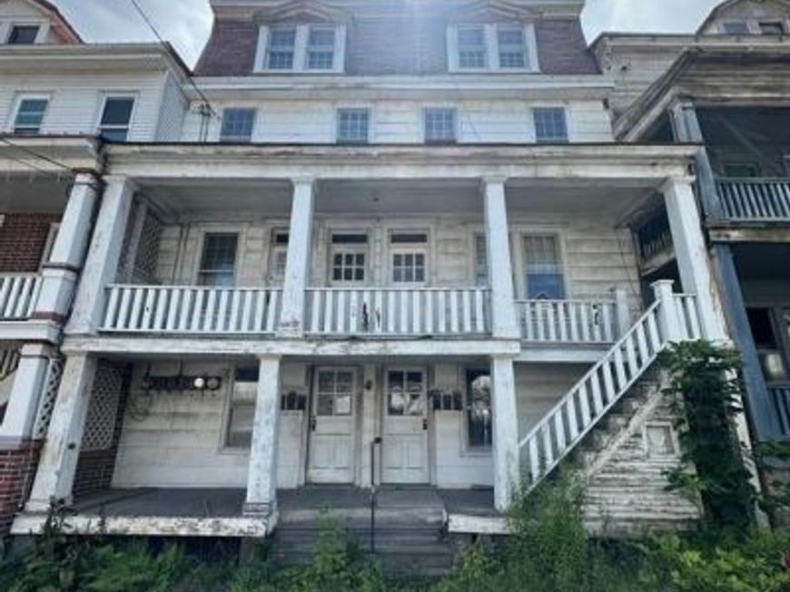 101 W Water Street , New Philadelphia, PA 17959 Main Photo