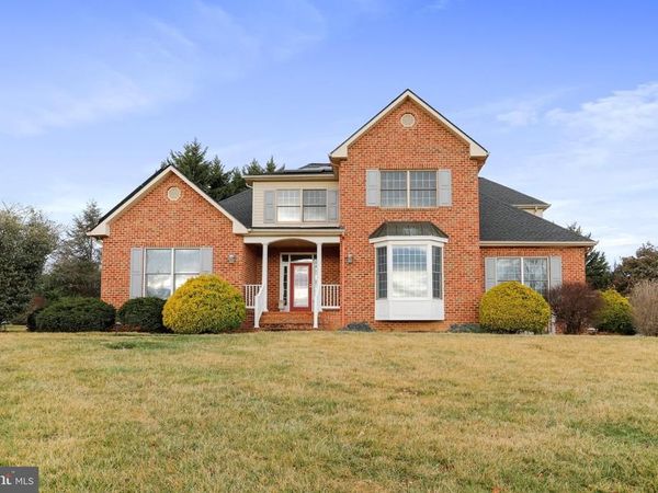 9812 PEMBROKE DRIVE , HAGERSTOWN, MD 21740