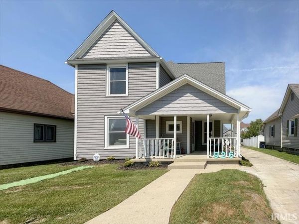 926 S A Street, Elwood, IN 46036