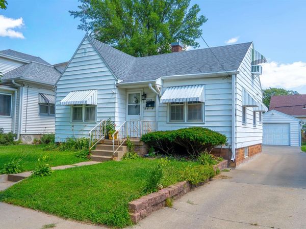 2126 S HELEN ST., Sioux City, IA 51106