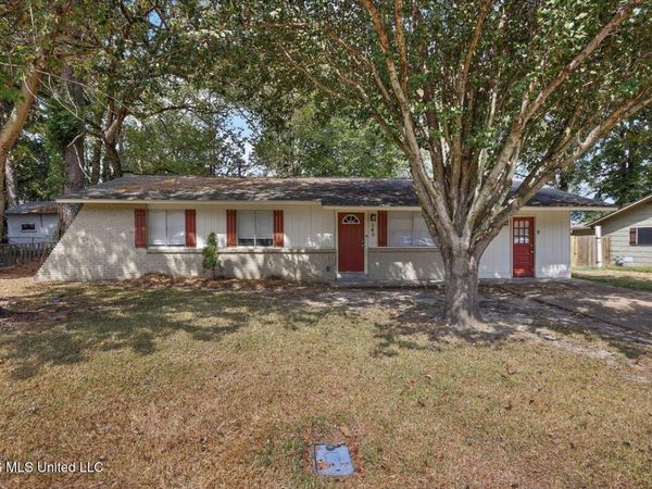 145 W Lisa Drive, Pearl, MS 39208