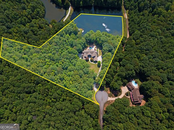 190 Dukes Court, Brooks, GA 30205