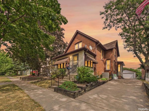992 Matilda Street, Saint Paul, MN 55117