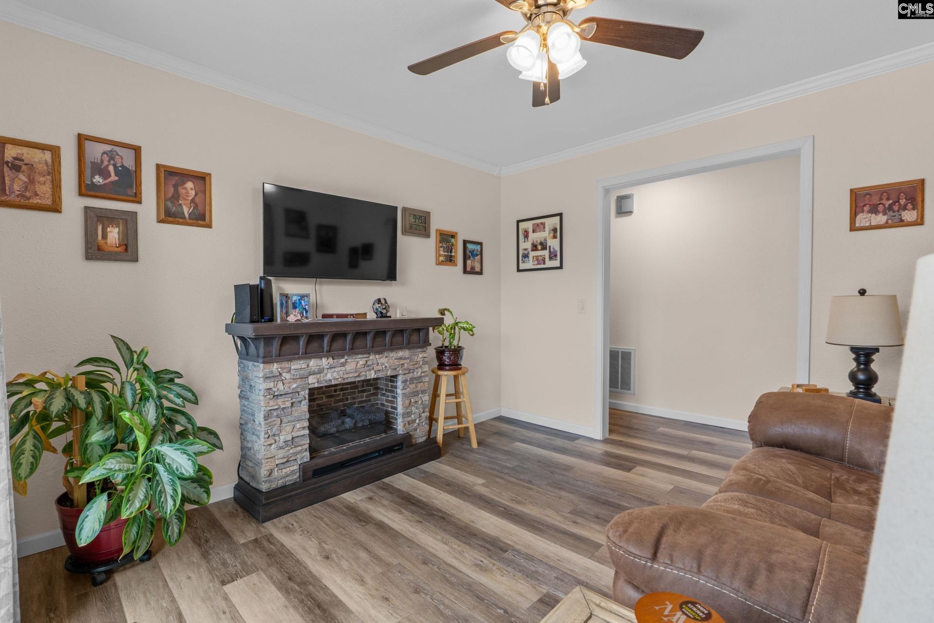 890 Pine Forest Trail  Photo 10