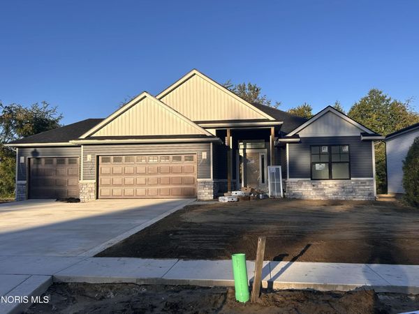 315 Victory Lane, Holland, OH 43528