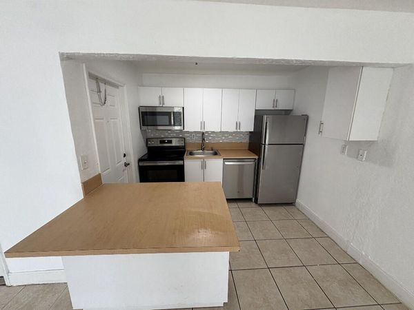 4271 NW 5TH Street, Unit 128, Plantation, FL 33317