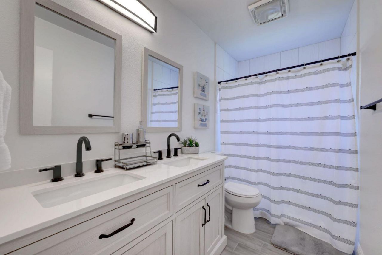 543 SE Greenway Terrace, Port Saint Lucie, FL 34983 Photo