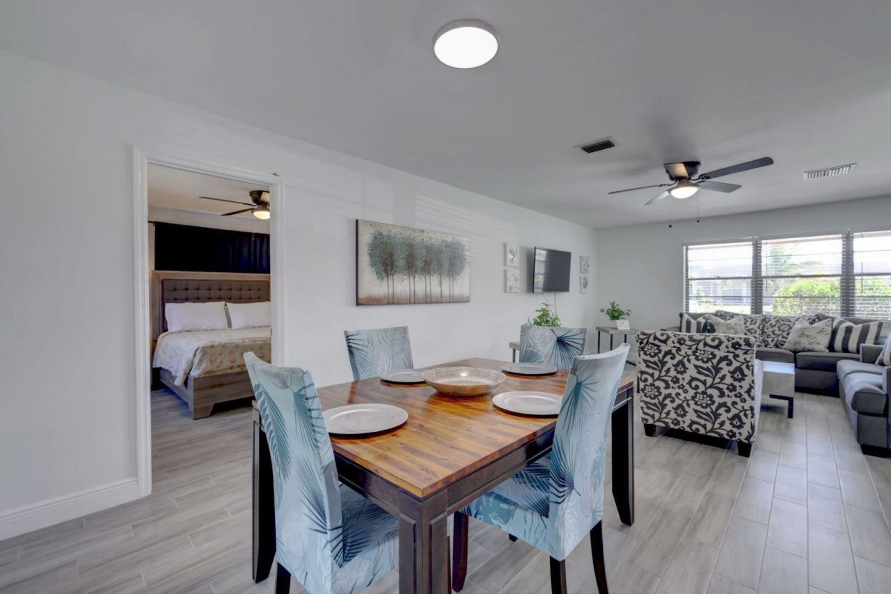 543 SE Greenway Terrace, Port Saint Lucie, FL 34983 Photo